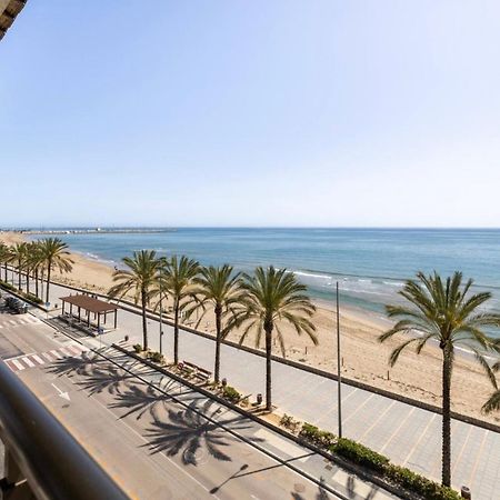 Beach Apartment In 카라펠 외부 사진